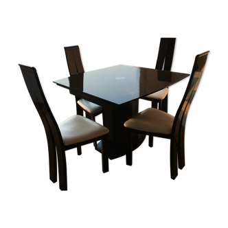 Extendable table and its 4 chairs