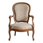 Louis XV cabriolet armchair in wood and beige fabric