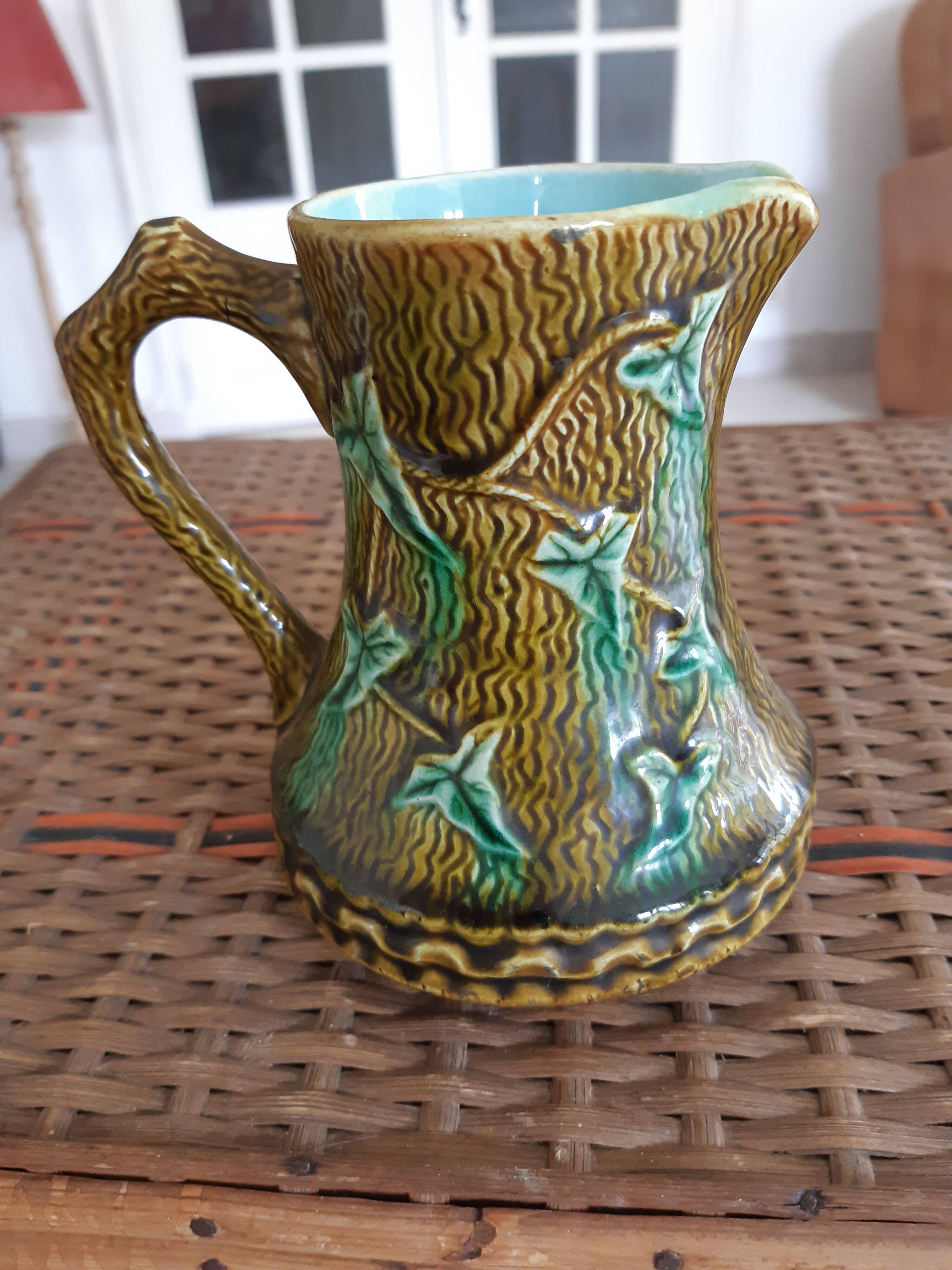 Coffee service in barbotine