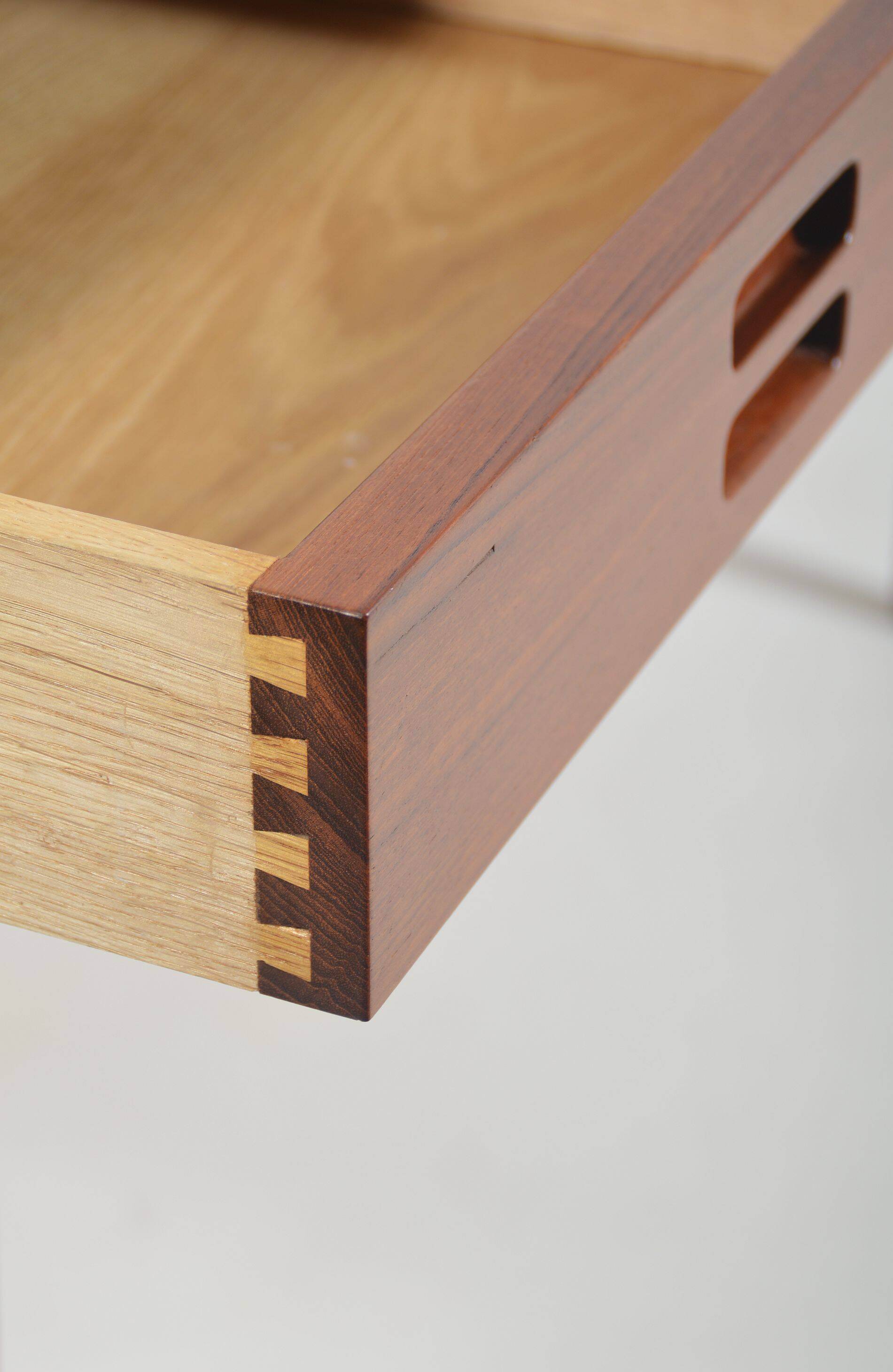Bureau ND 93/3 par Nanna Ditzel pour Søren Willadsen, 1960