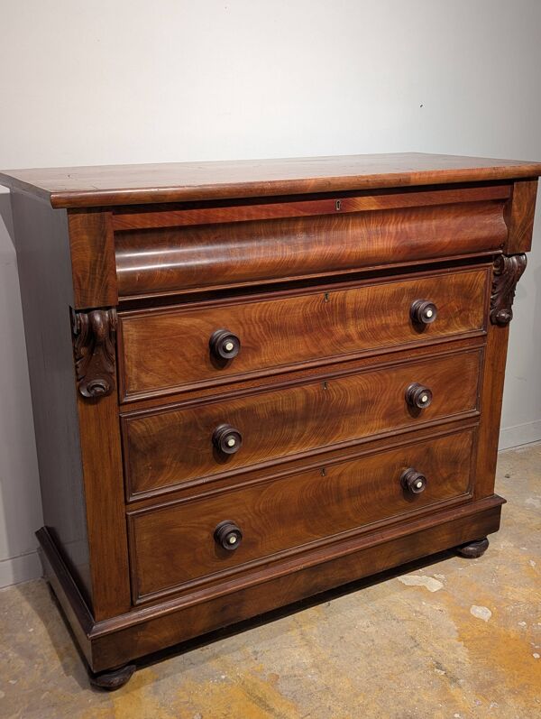 Commode anglaise en acajou