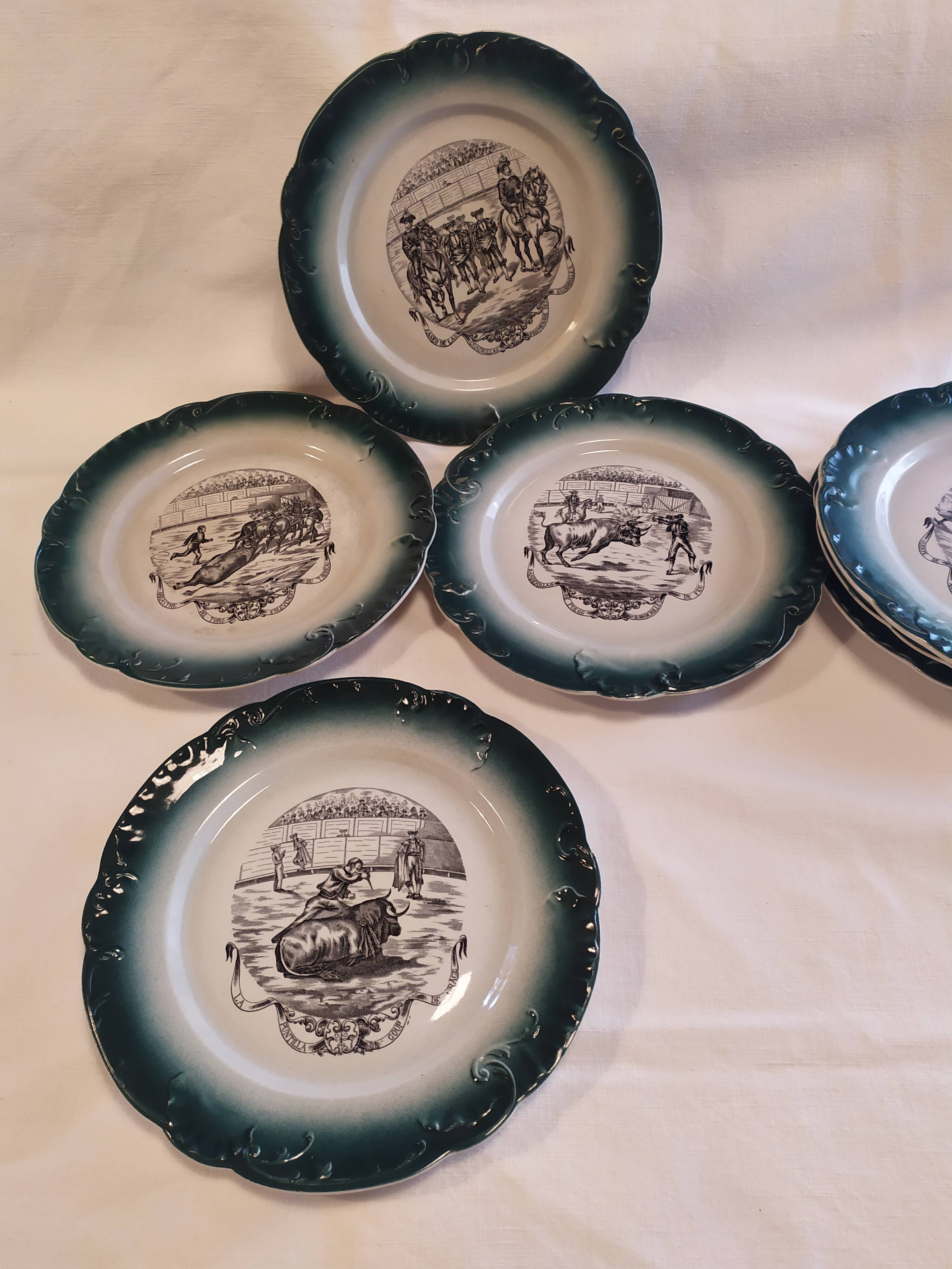 Dessert plates in Pexonne earthenware