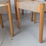 Set of 6 stackable chairs in beech and jute.