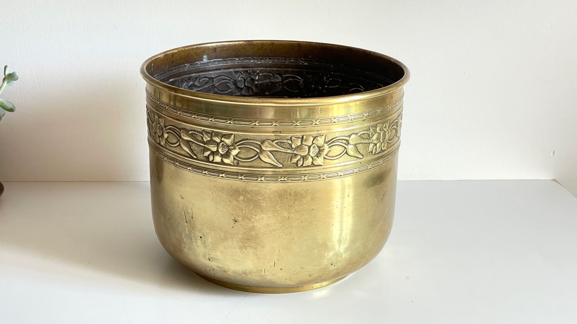 Brass plant pot if Paris 60s