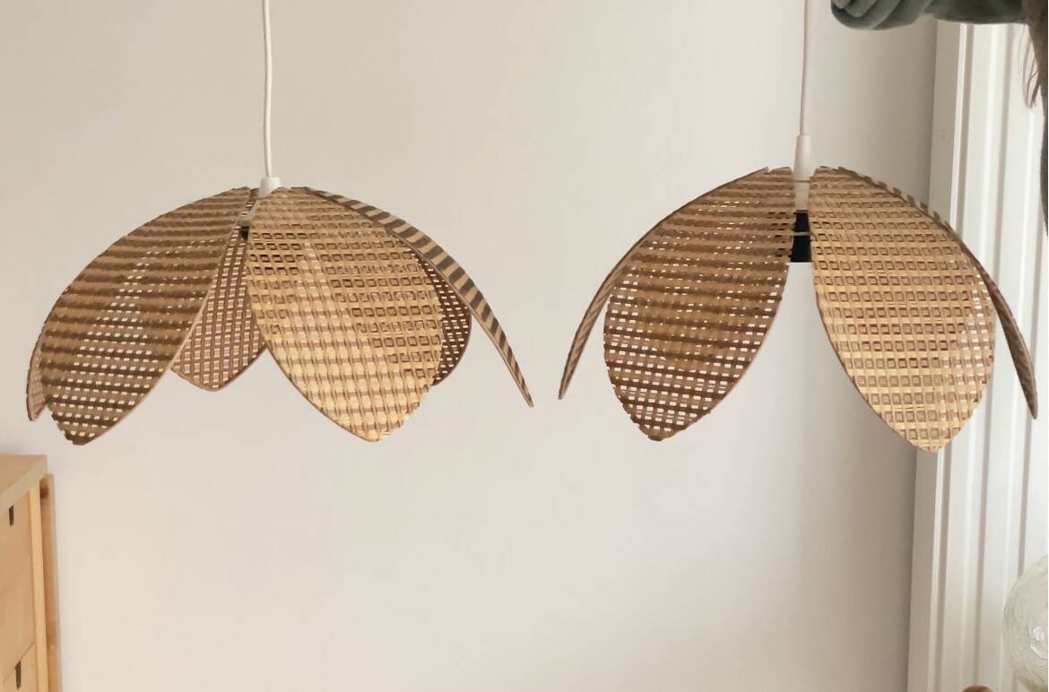 Paire de suspensions fleur de lotus vintage