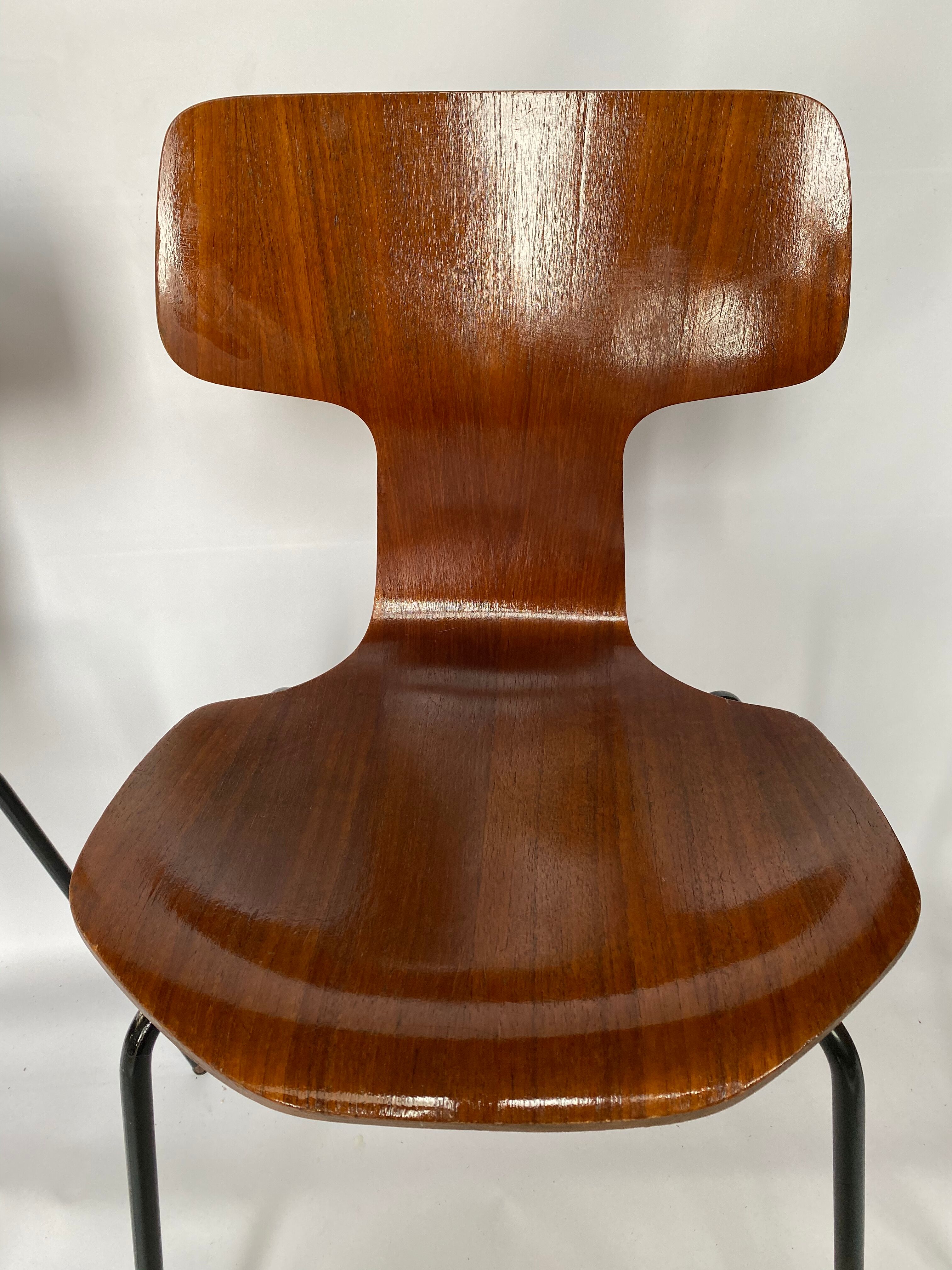 Set of four Danish hammer chairs by Arne Jacobsen for Fritz Hansen