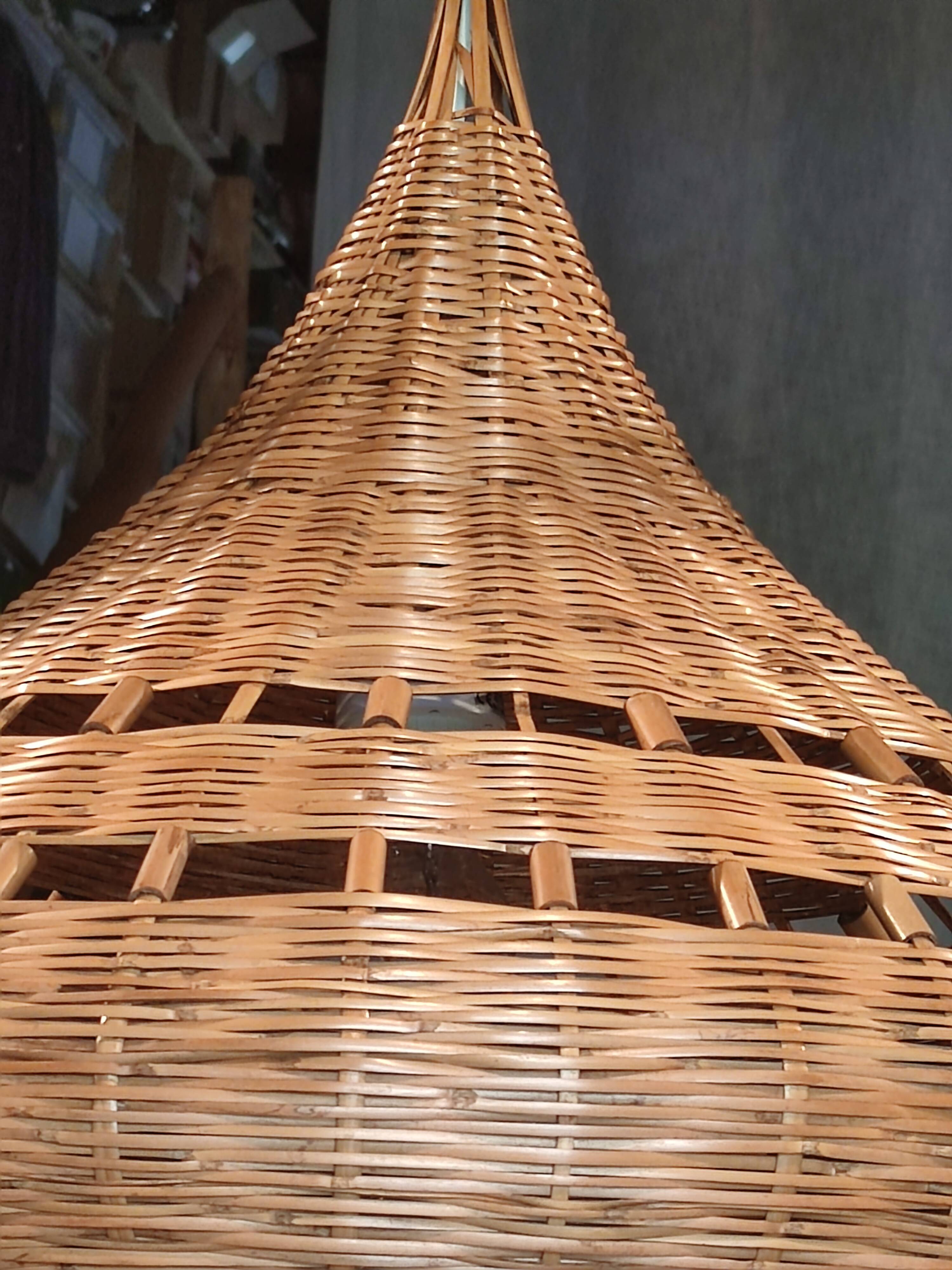 Rattan suspension