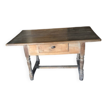 Farm table