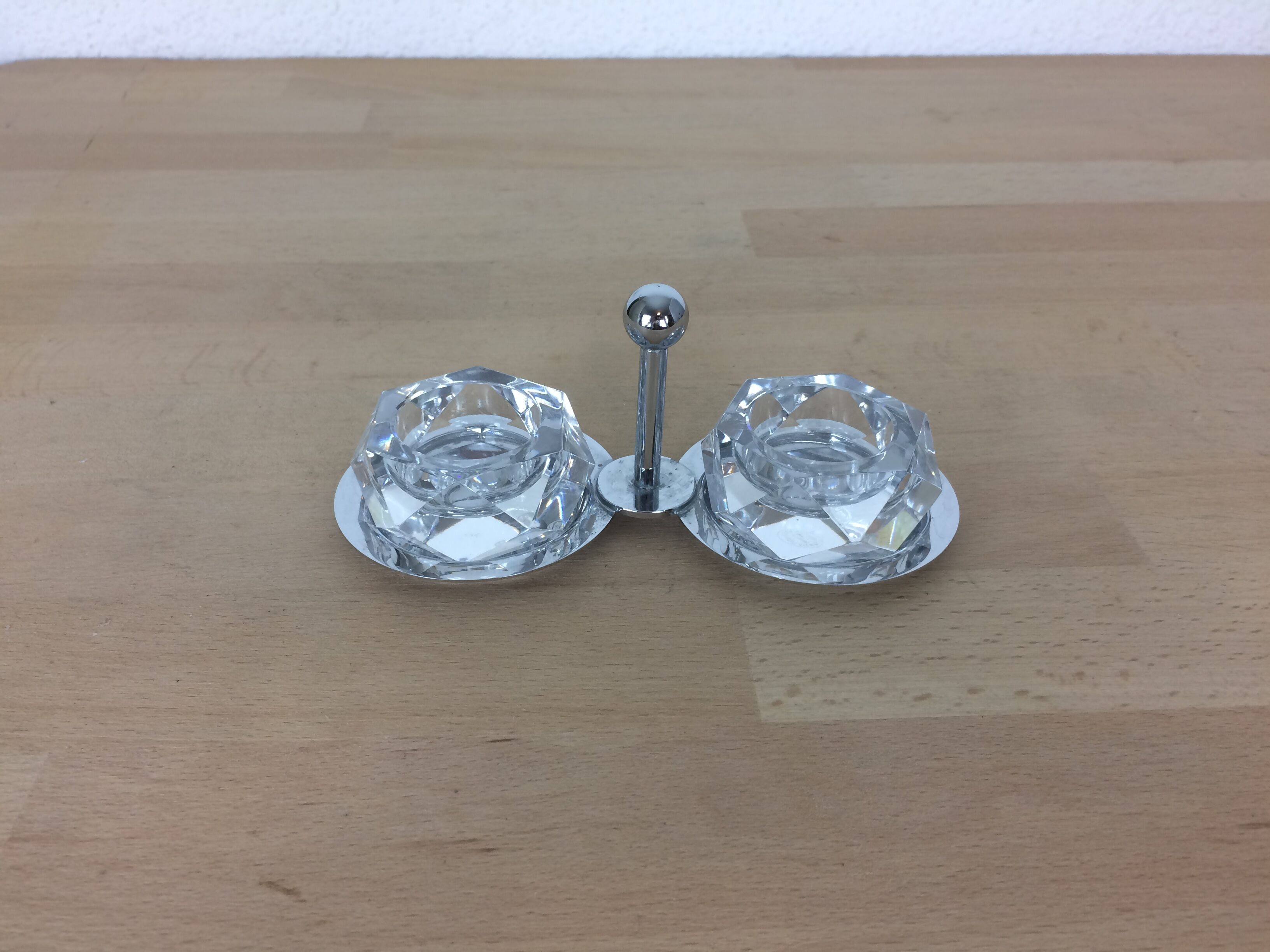 Baccarat pepper shaker, crystal