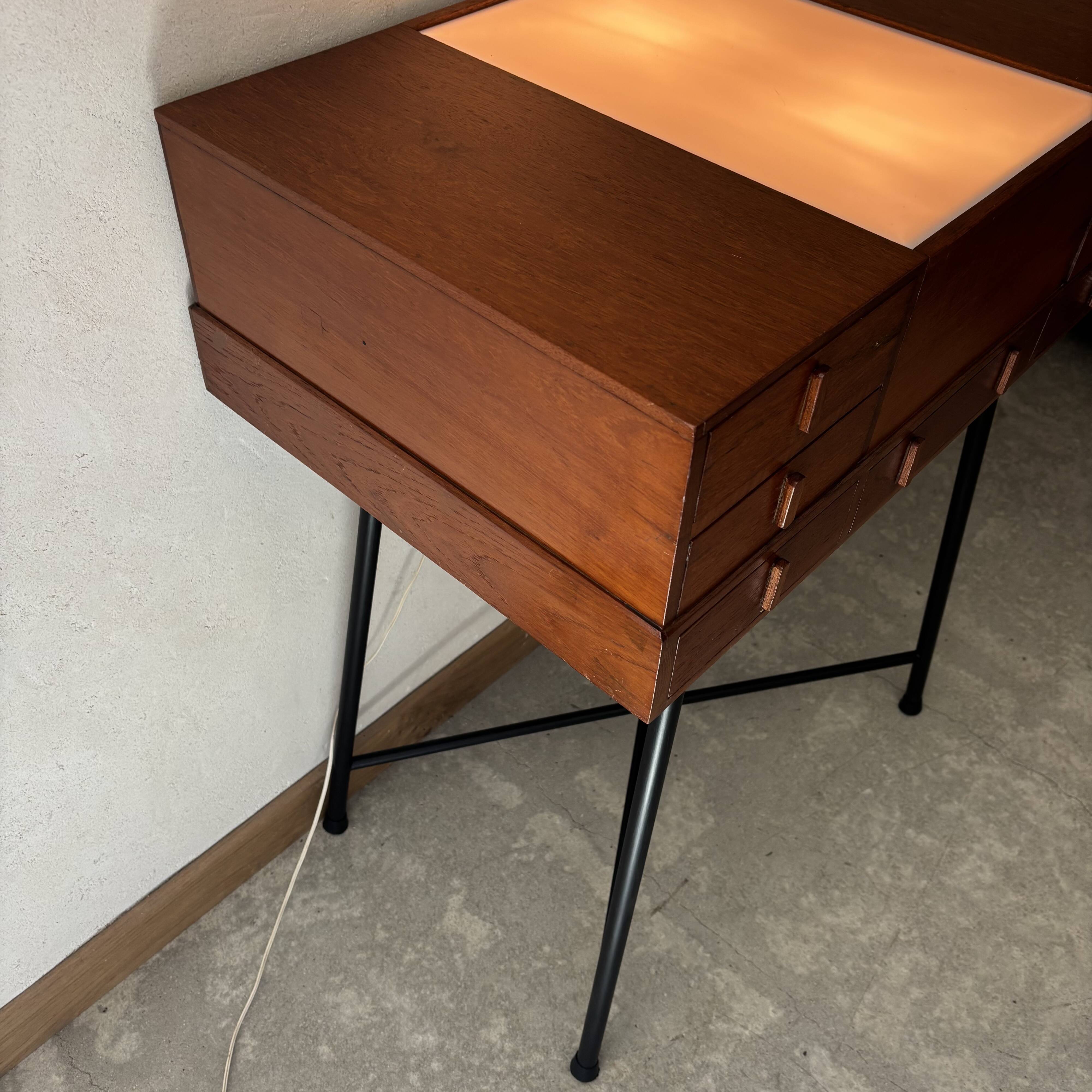 Reading lamp furniture with slides