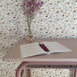 School desk assembly and its seat