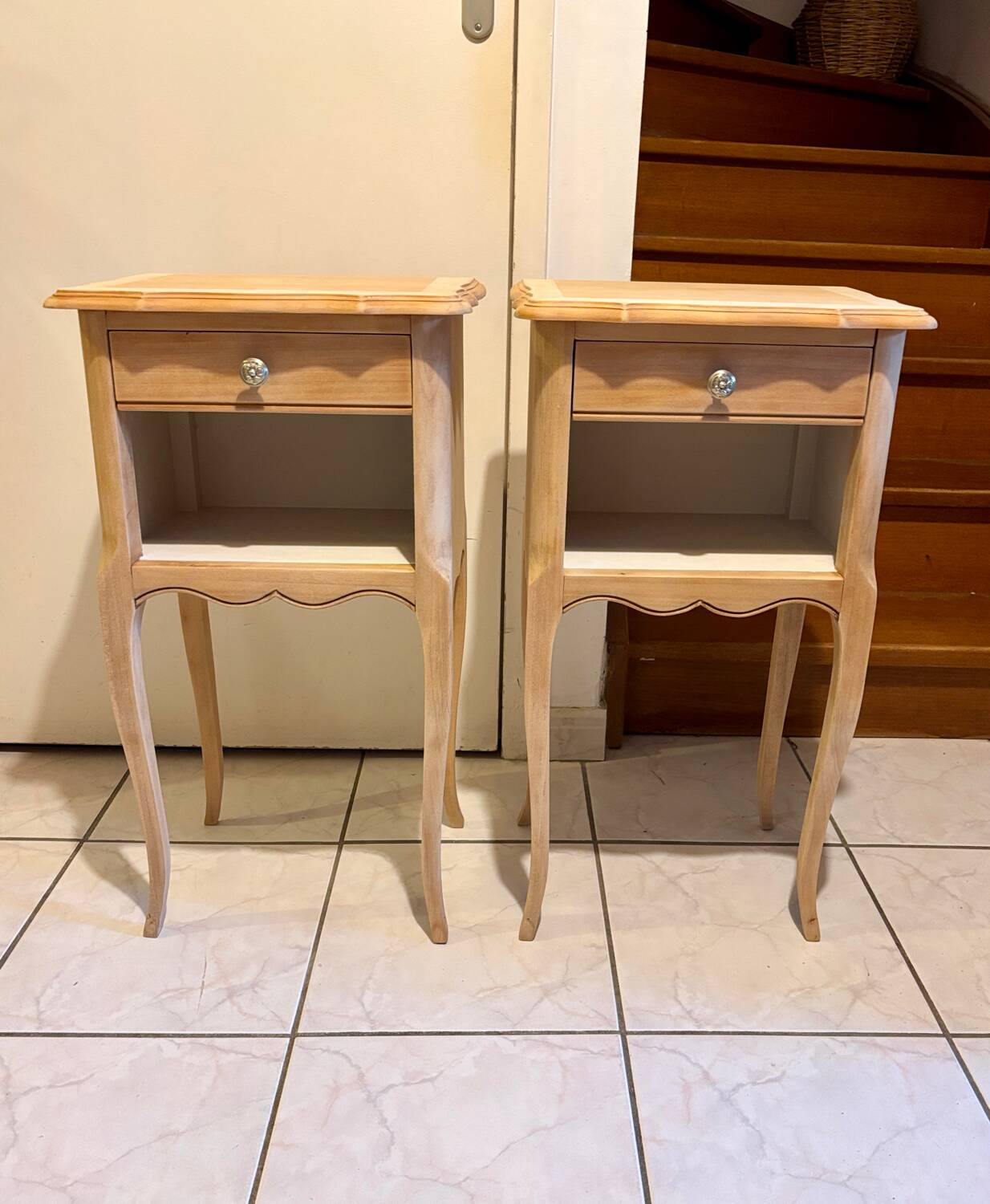 Table de chevet bois brut