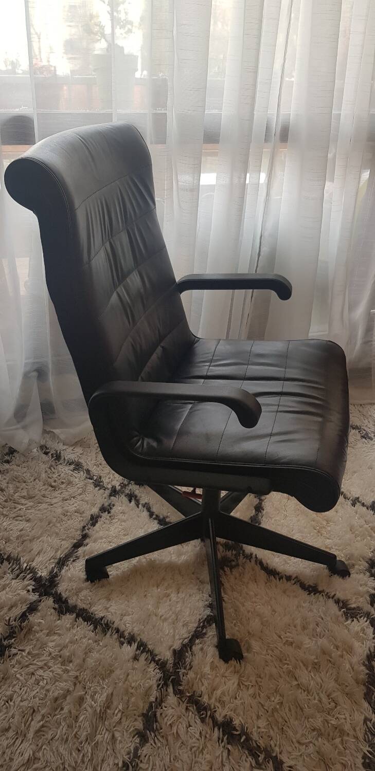 Leather armchair attributed to Richard Sapper