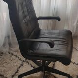 Leather armchair attributed to Richard Sapper