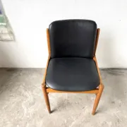 Scandinavian chair in beech and black faux leather, 1960s