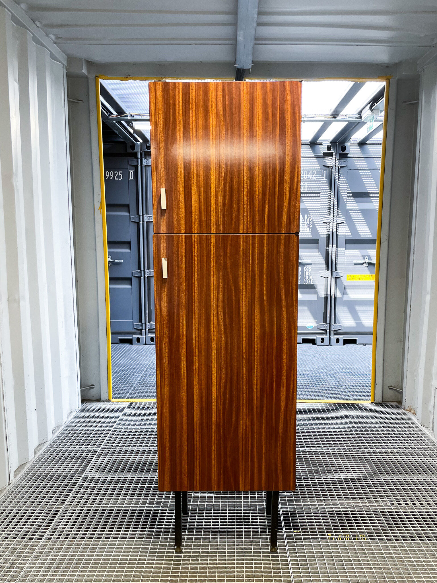 Complete kitchen in formica from the 60s