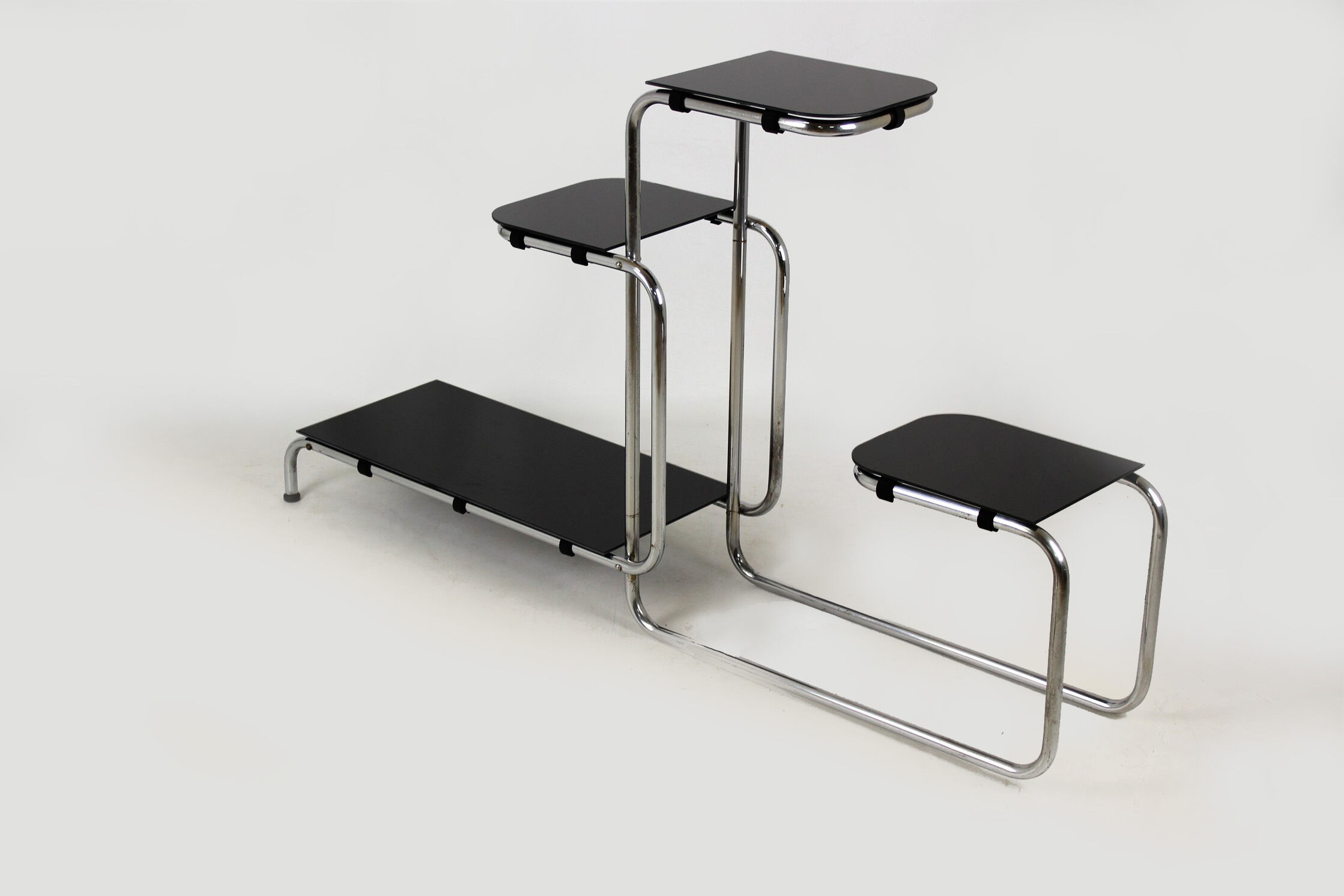 Bauhaus chromed tubular steel shelf, 1940s