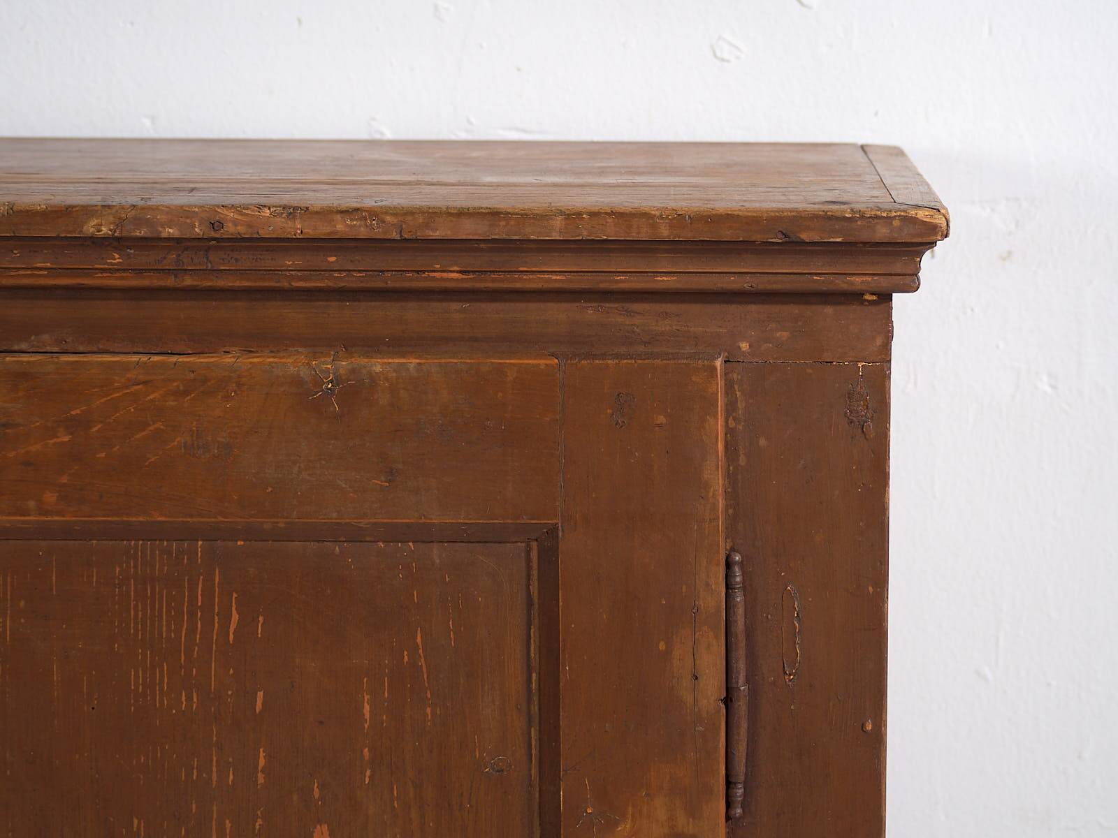 Large antique chest of drawers (circa 1920)