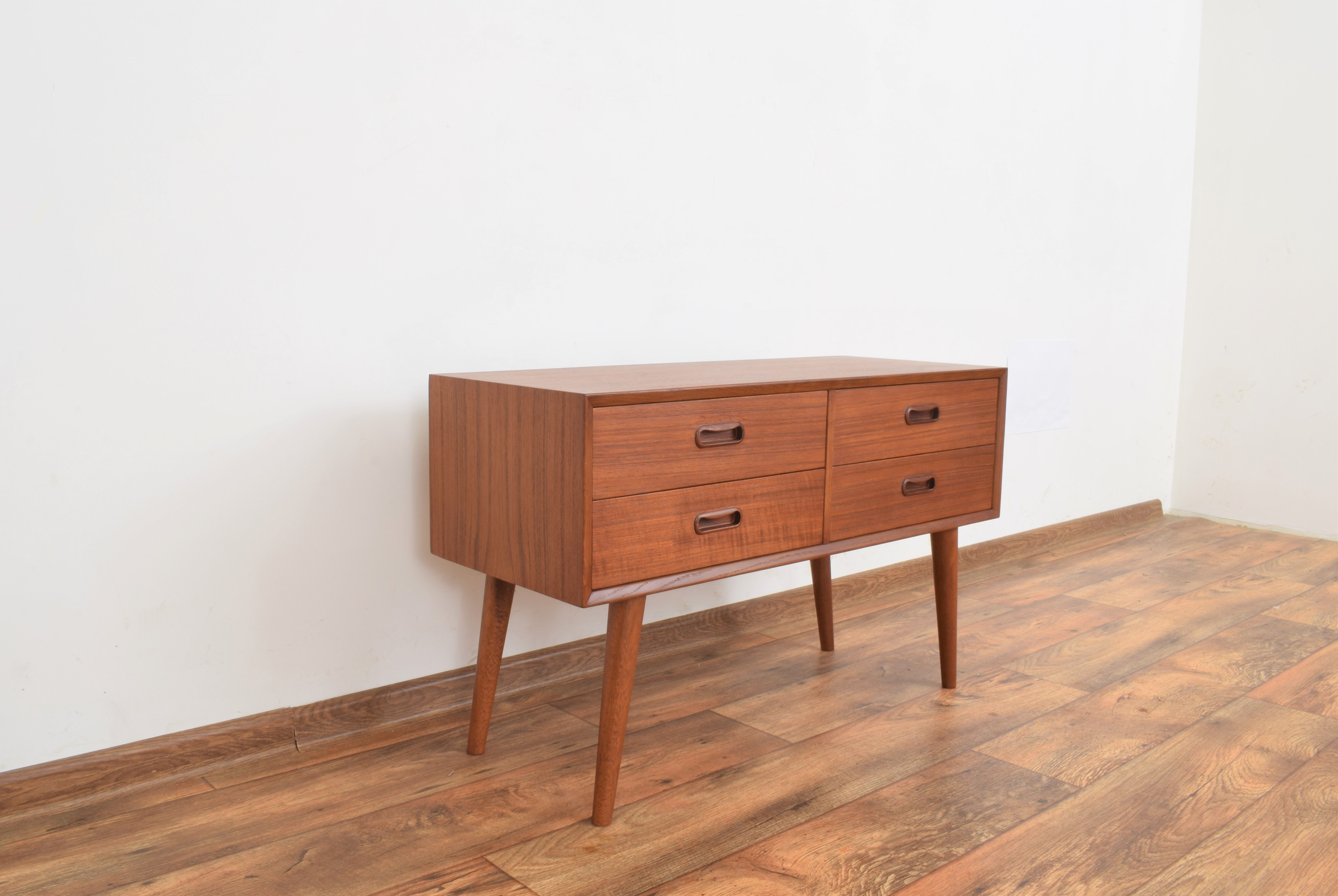Mid-century danish teak chest of drawers, 1960s.