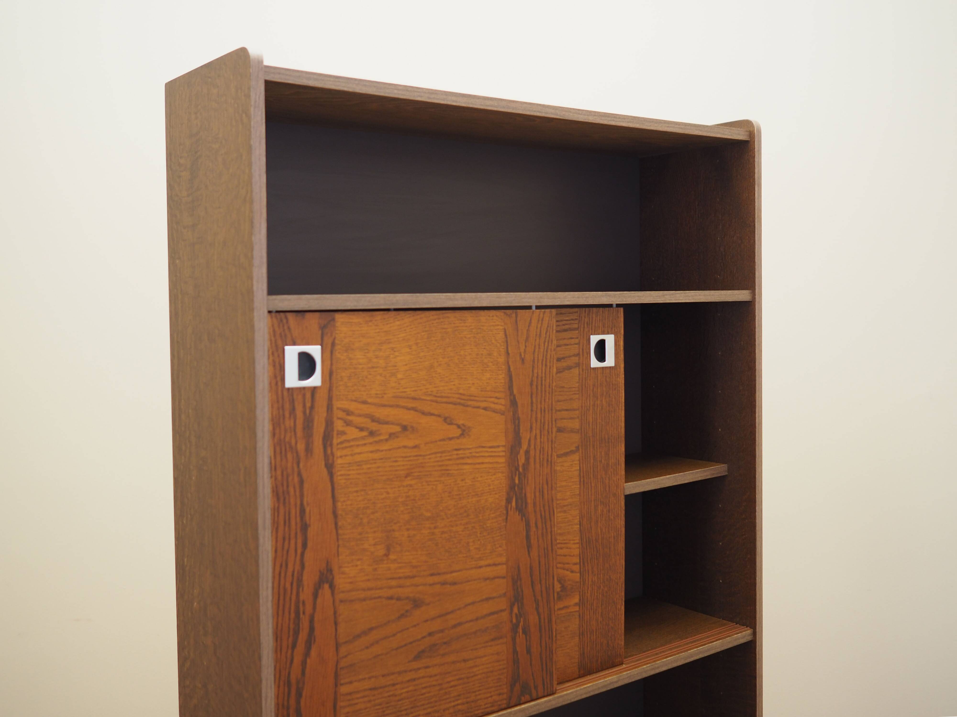 Oak bookcase, Danish design, 1970s, production: Denmark