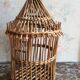 Cage à oiseaux vintage en rotin