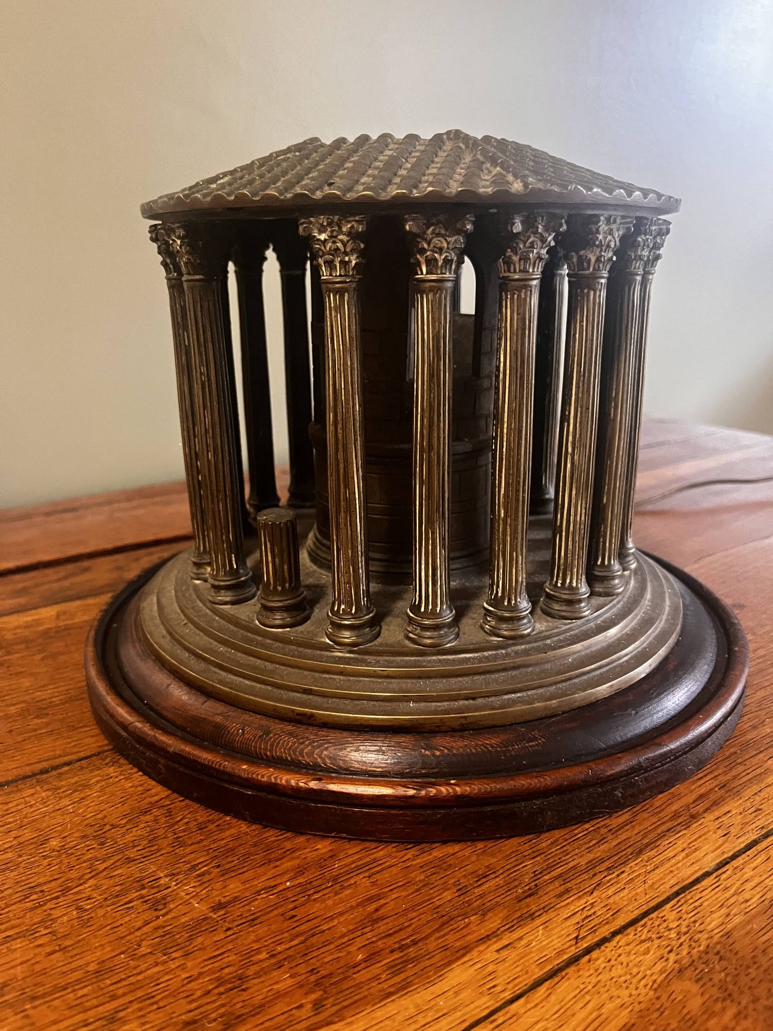 Bronze lamp