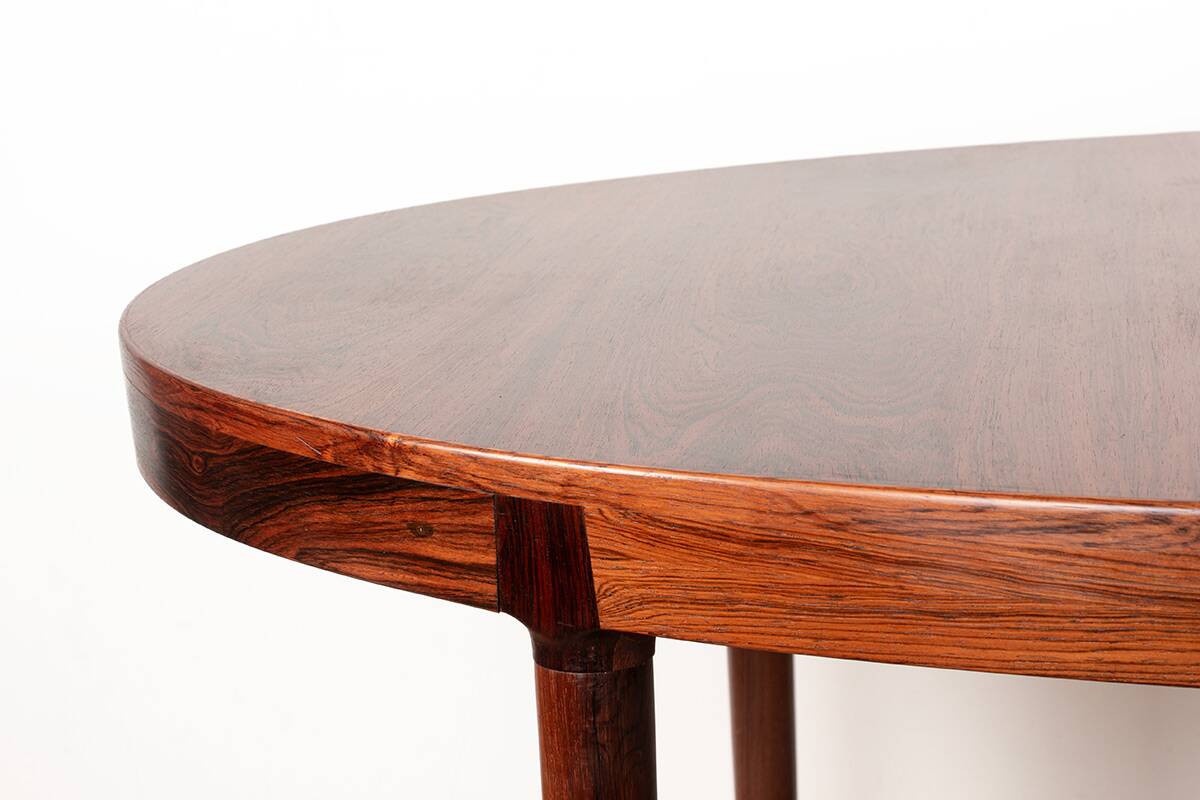 Table de repas, ovale, extensible, Danoise, Palissandre, Harry Ostergaard.