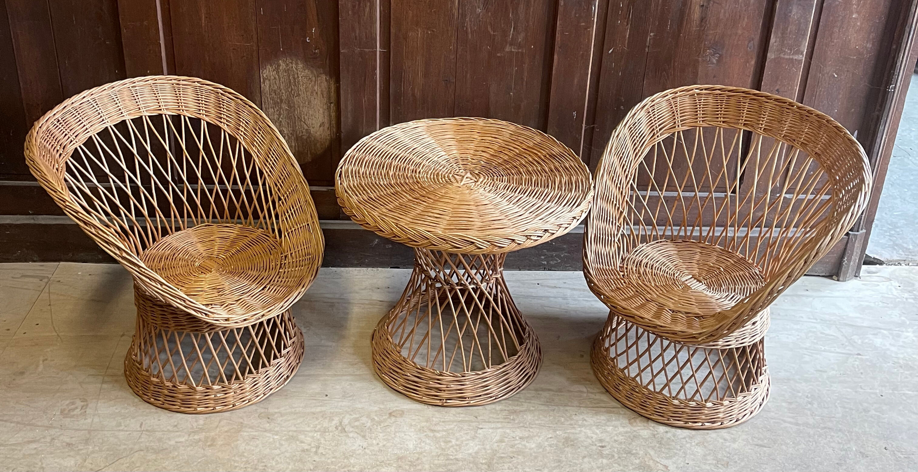 Fauteuils table en rotin vintage