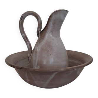 Jug and basin