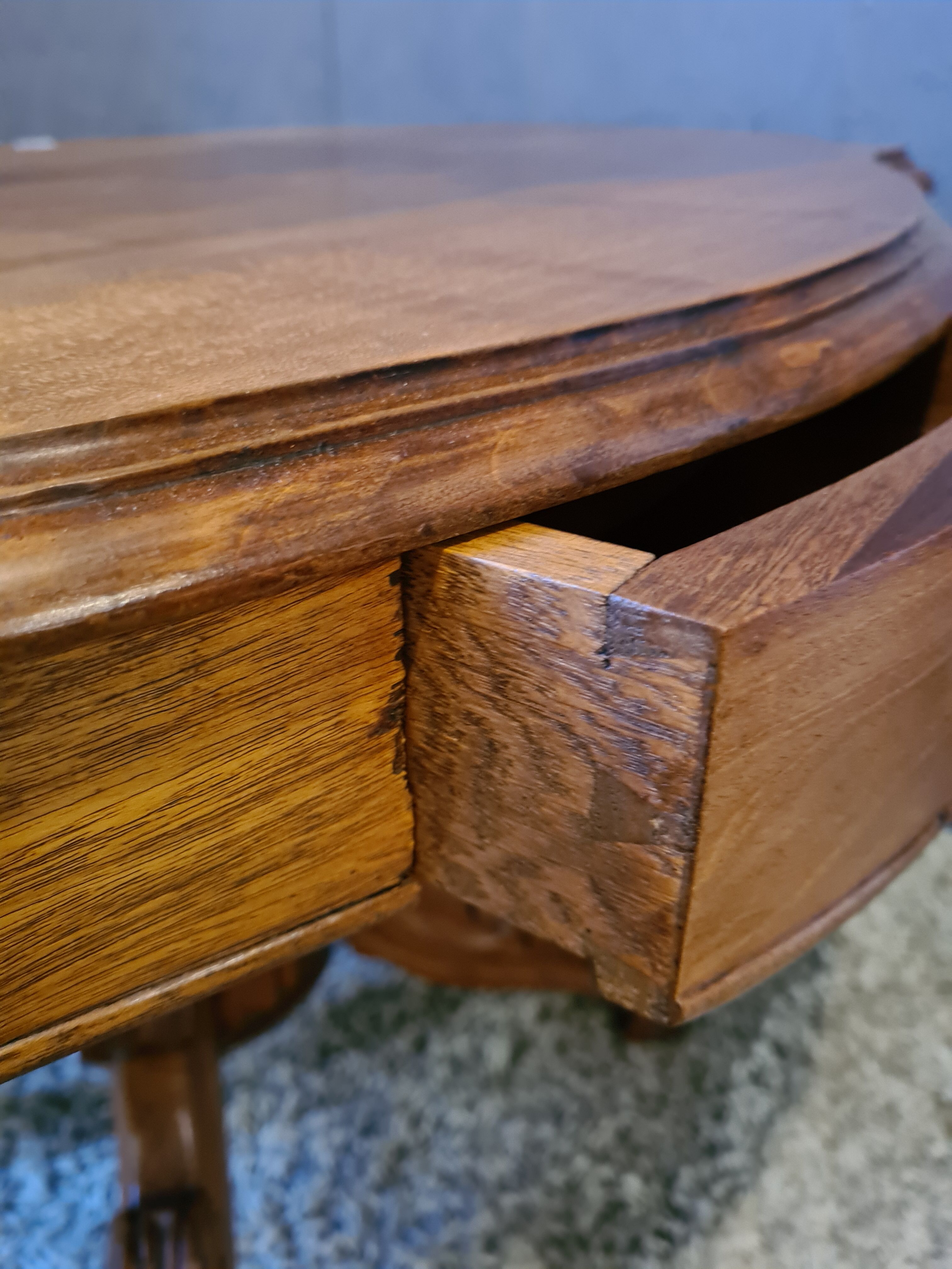 Table basse ovale