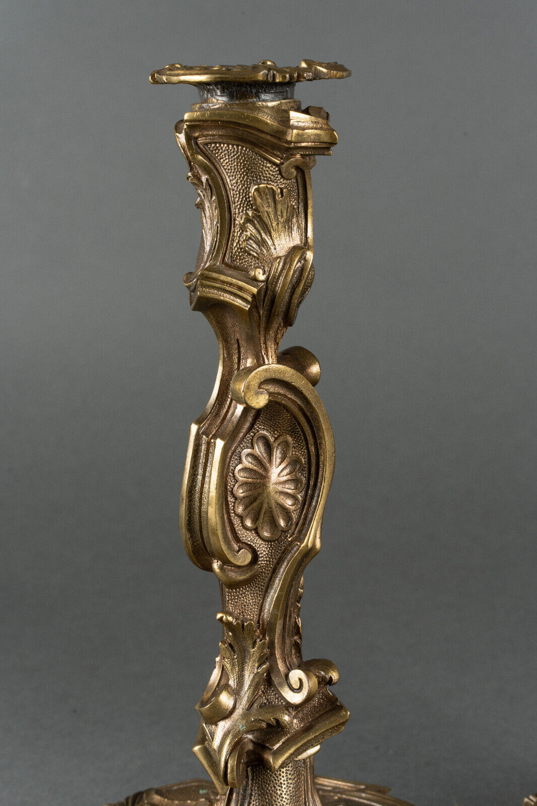 Pair of candlesticks xixth louis xiv ornamentation shells gilded bronze