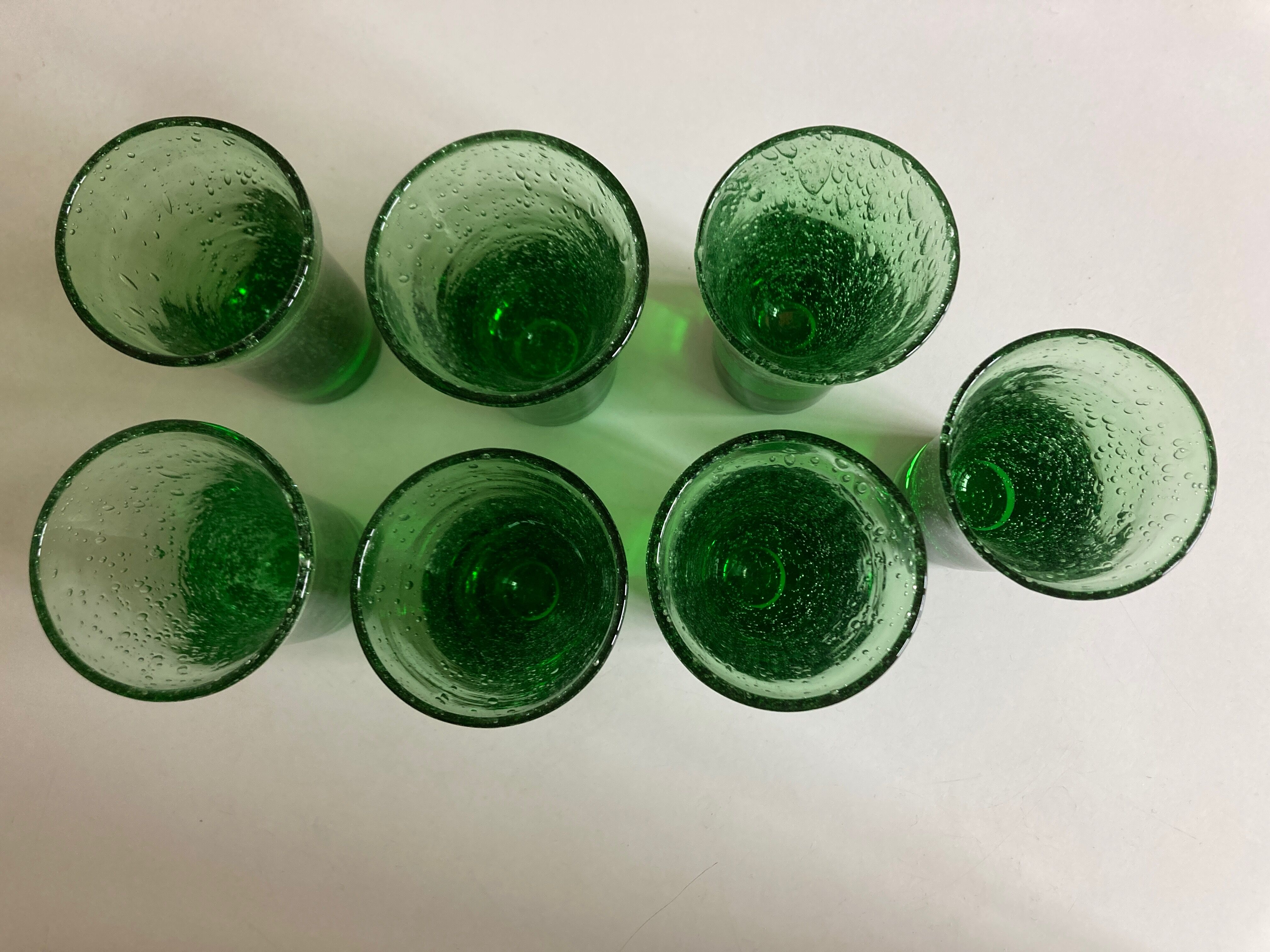 Set de 7 verres gobelets massifs de Biot 1960