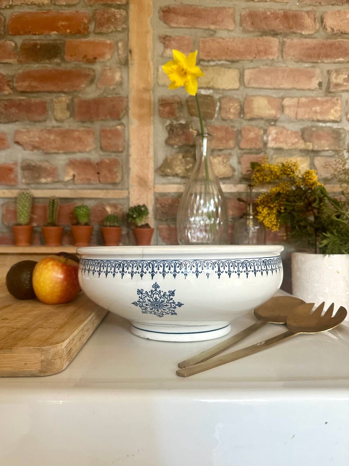 Large Saint Amand salad bowl