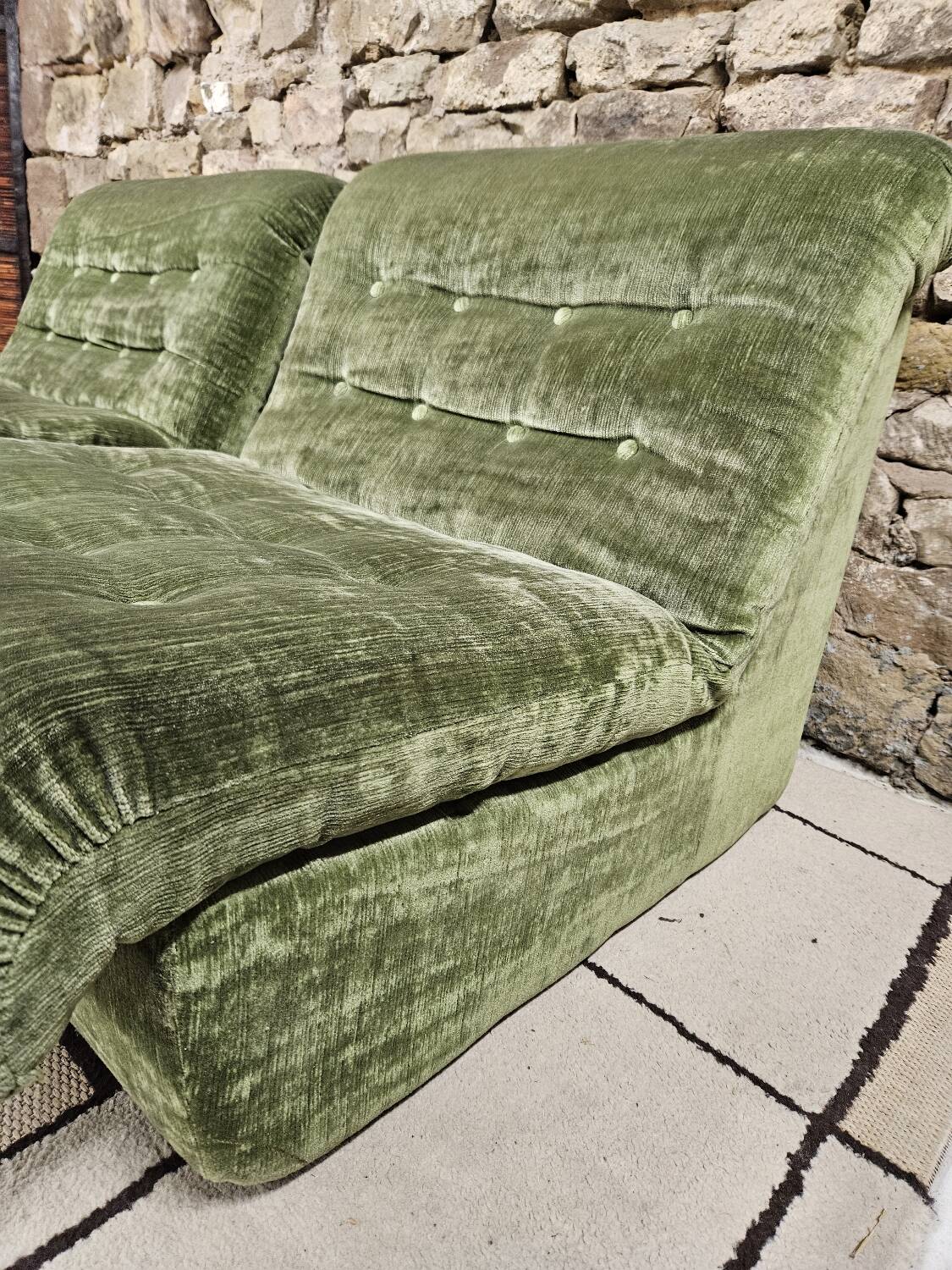 Pair of vintage velvet armchairs 1970"