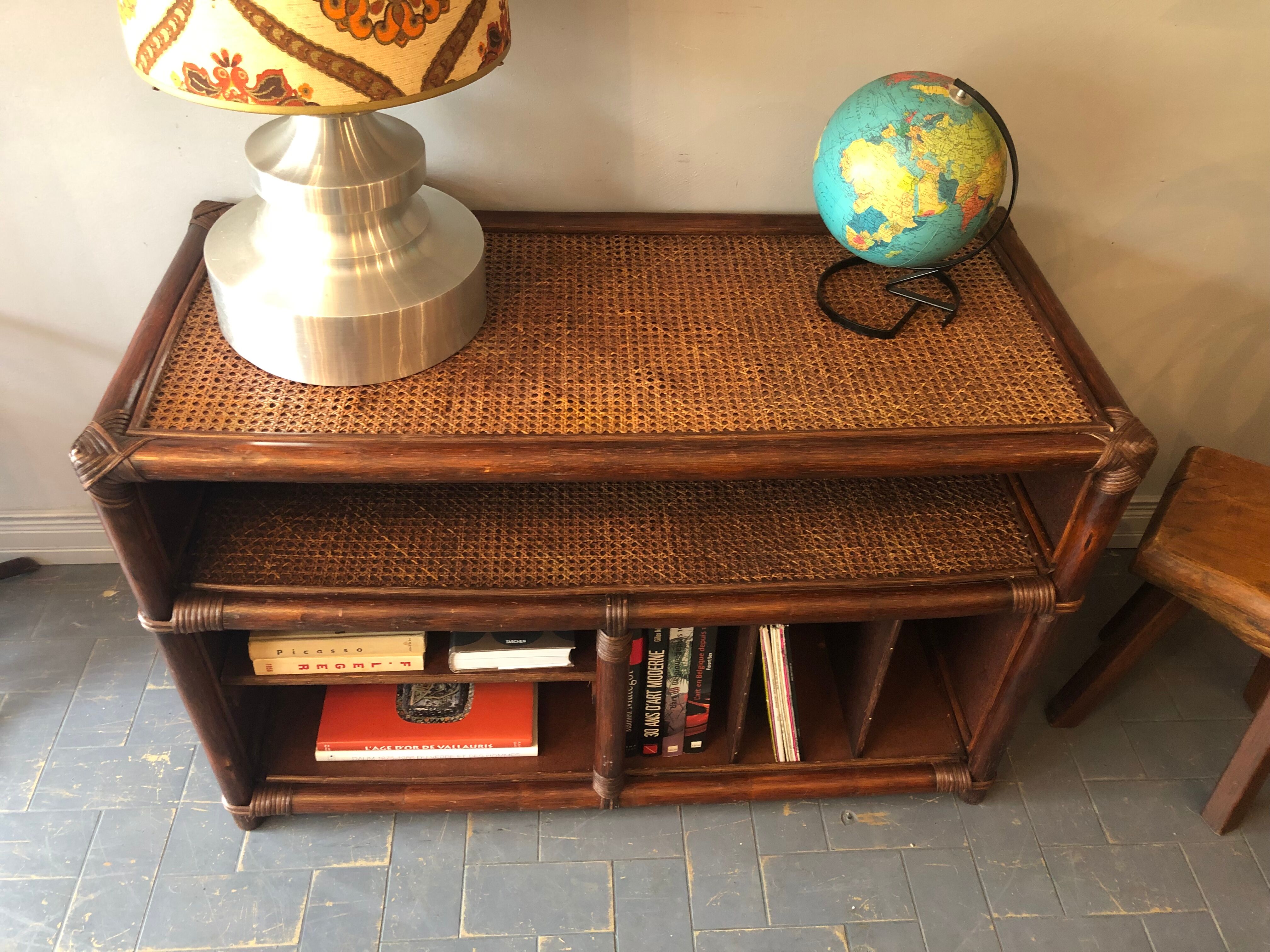 TV stand, hifi and vintage vinyls
