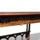 Bureau style Renaissance en bois sculpté