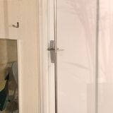 Discreet floor lamp