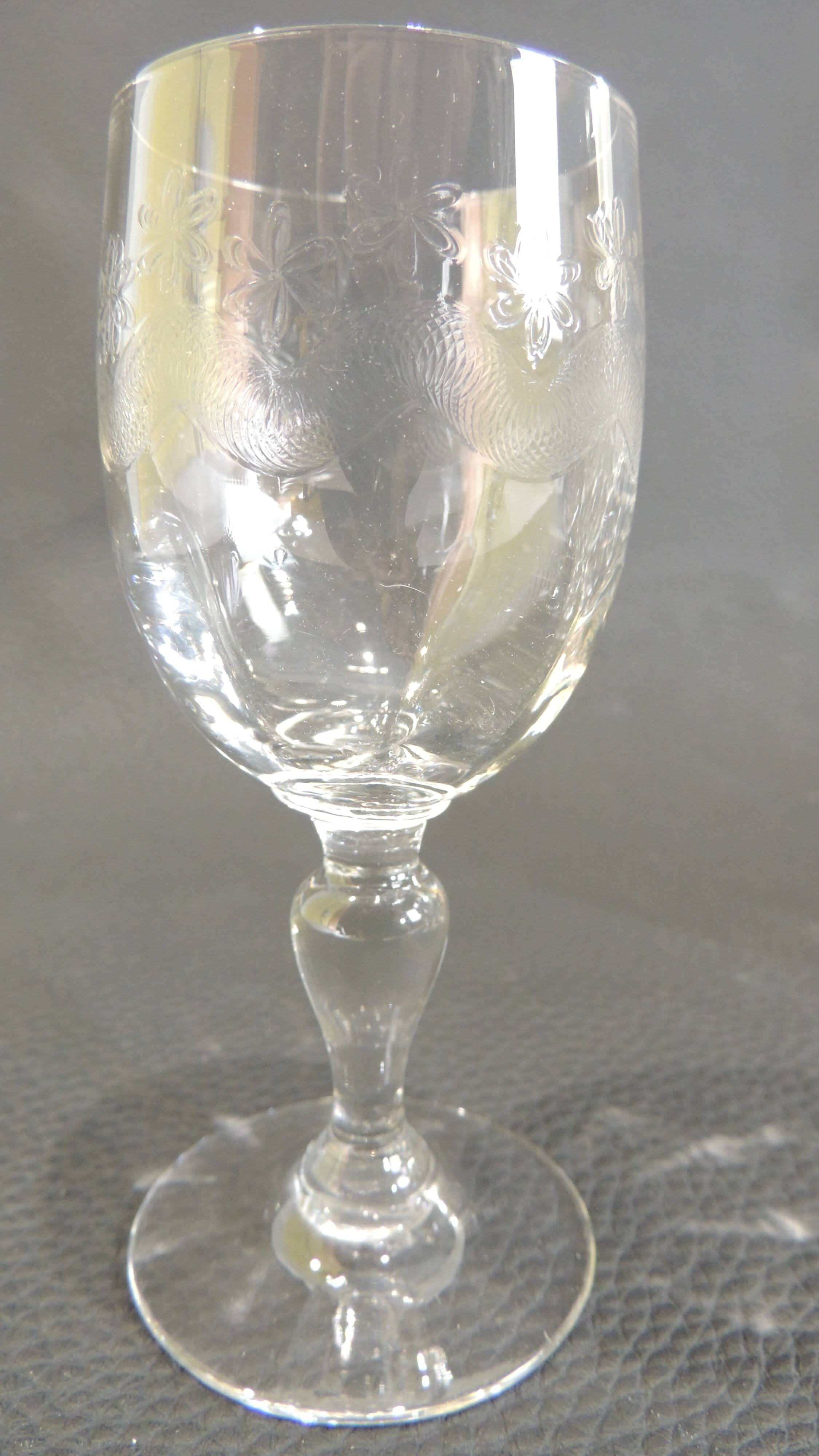 Set of nine engraved crystal liquor glasses, emma model. early 20th century/vintage/thouvenin vierzon