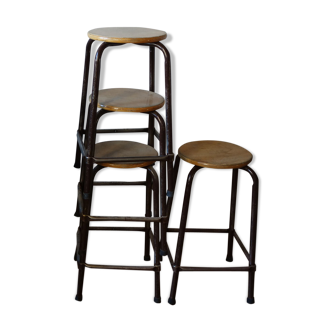 Lot de 4 tabourets scolaires années 1970