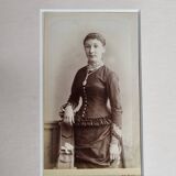 Ensemble de 6 photographies anciennes, portraits studio du XIXe siècle, hommes, femmes et enfants