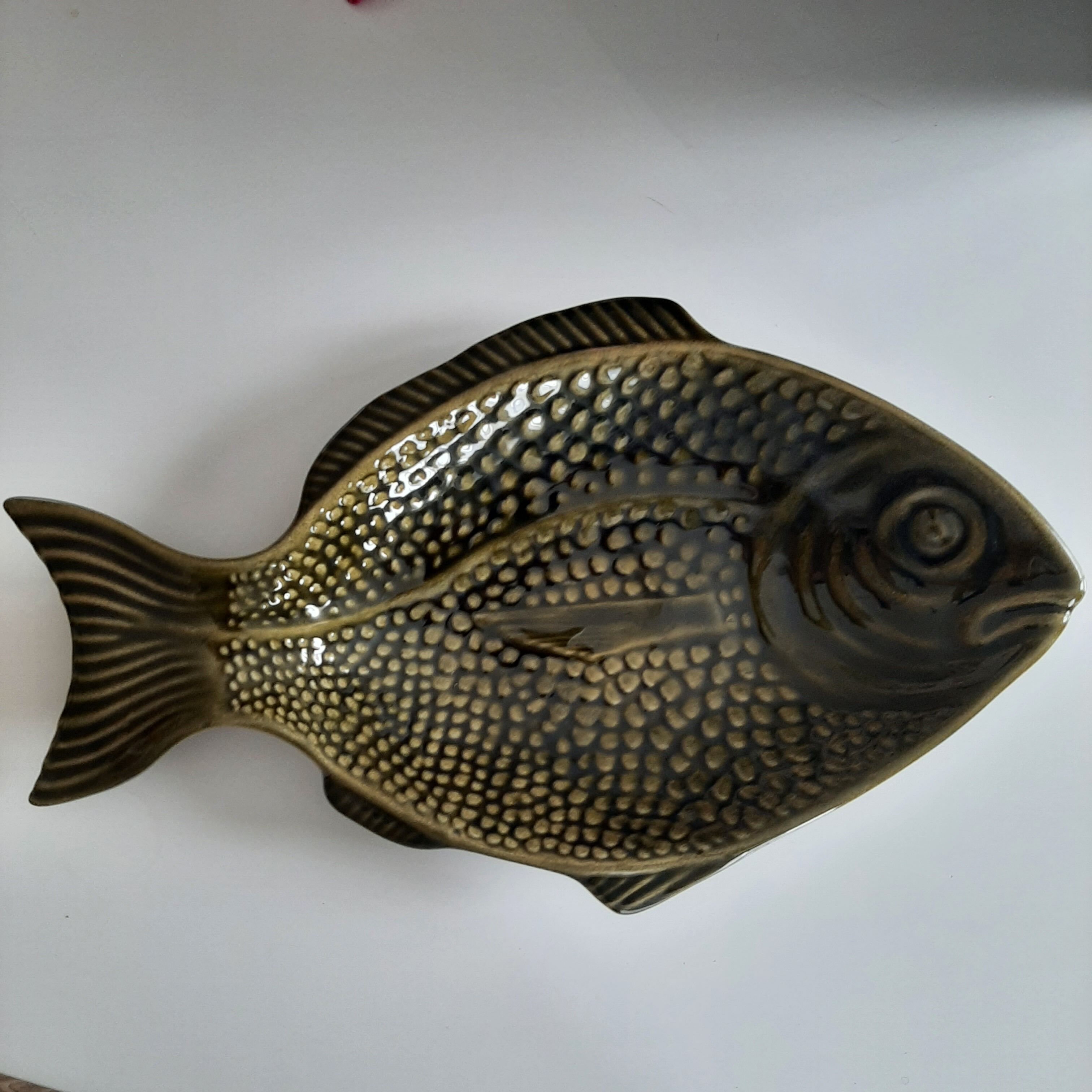 Vintage olive green fish Slurry