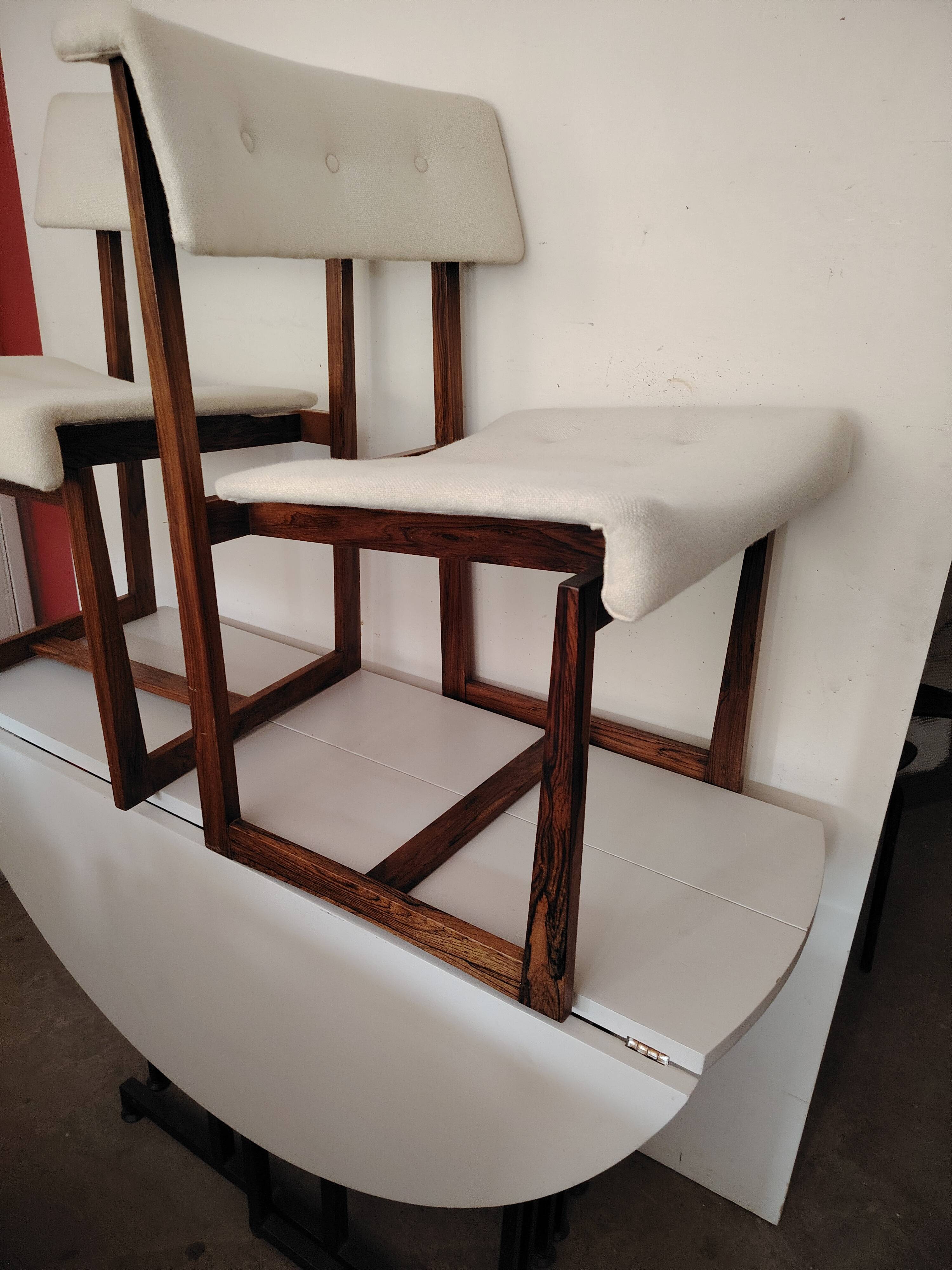 chaises de Henning Sorensen en palissandre massif et lainage blanc