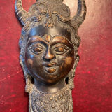 Masque déesse en bronze