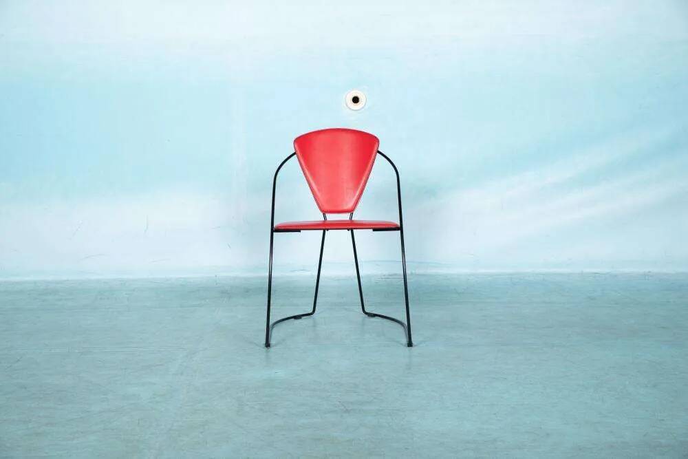 Ensemble de 4 chaises Linda, design italien des années 1980.