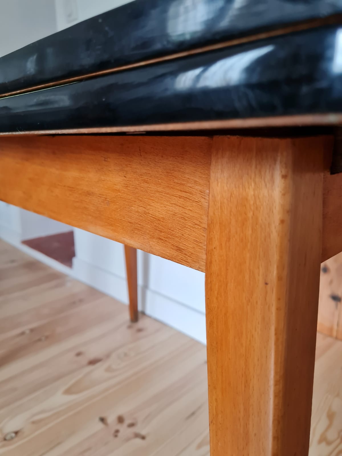 Kitchen table formica and wood
