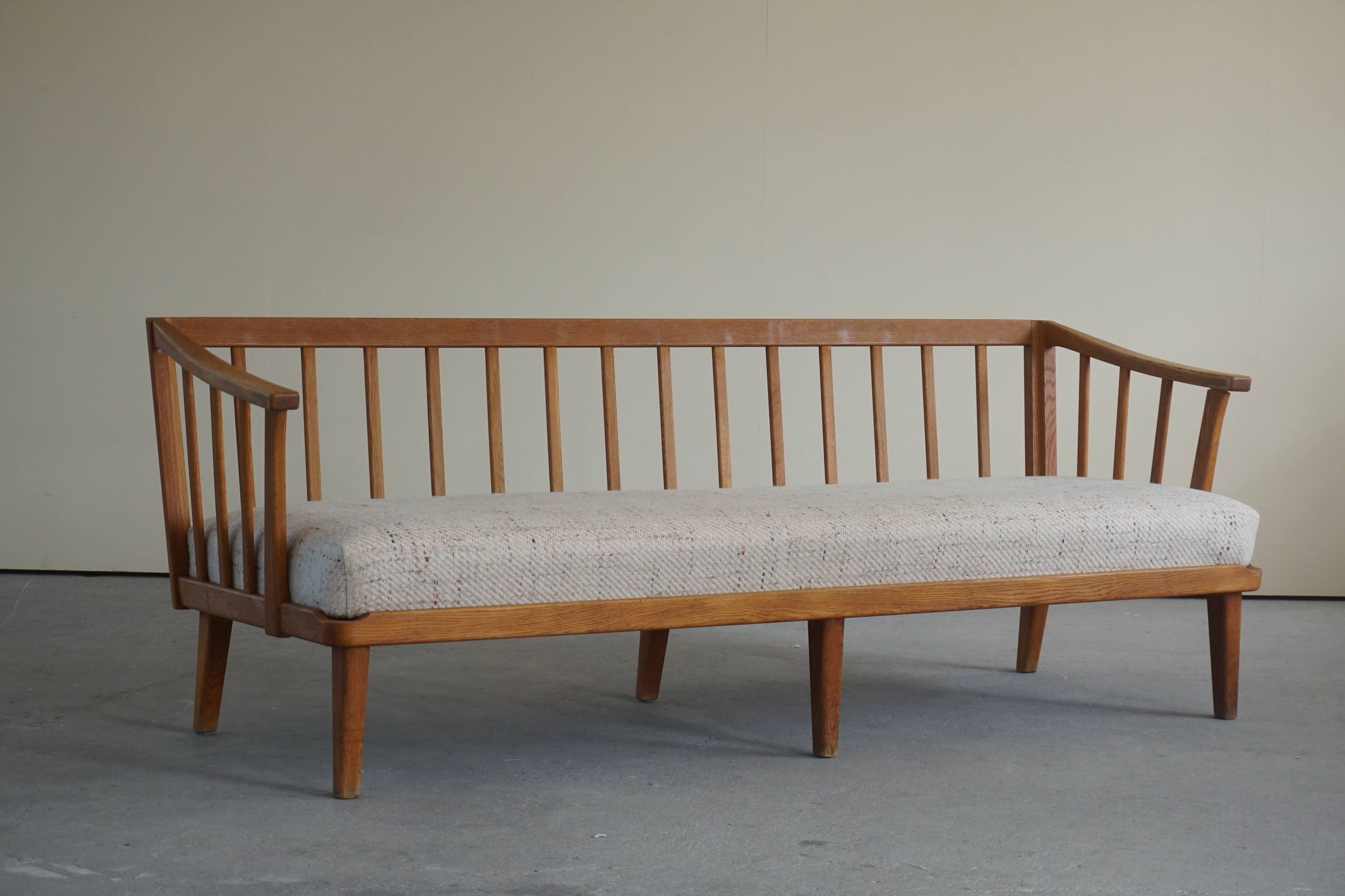 Canapé trois places suédois du milieu du siècle par Carl Malmsten, modèle « Visingsö », années 1960
