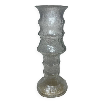 Glass vase