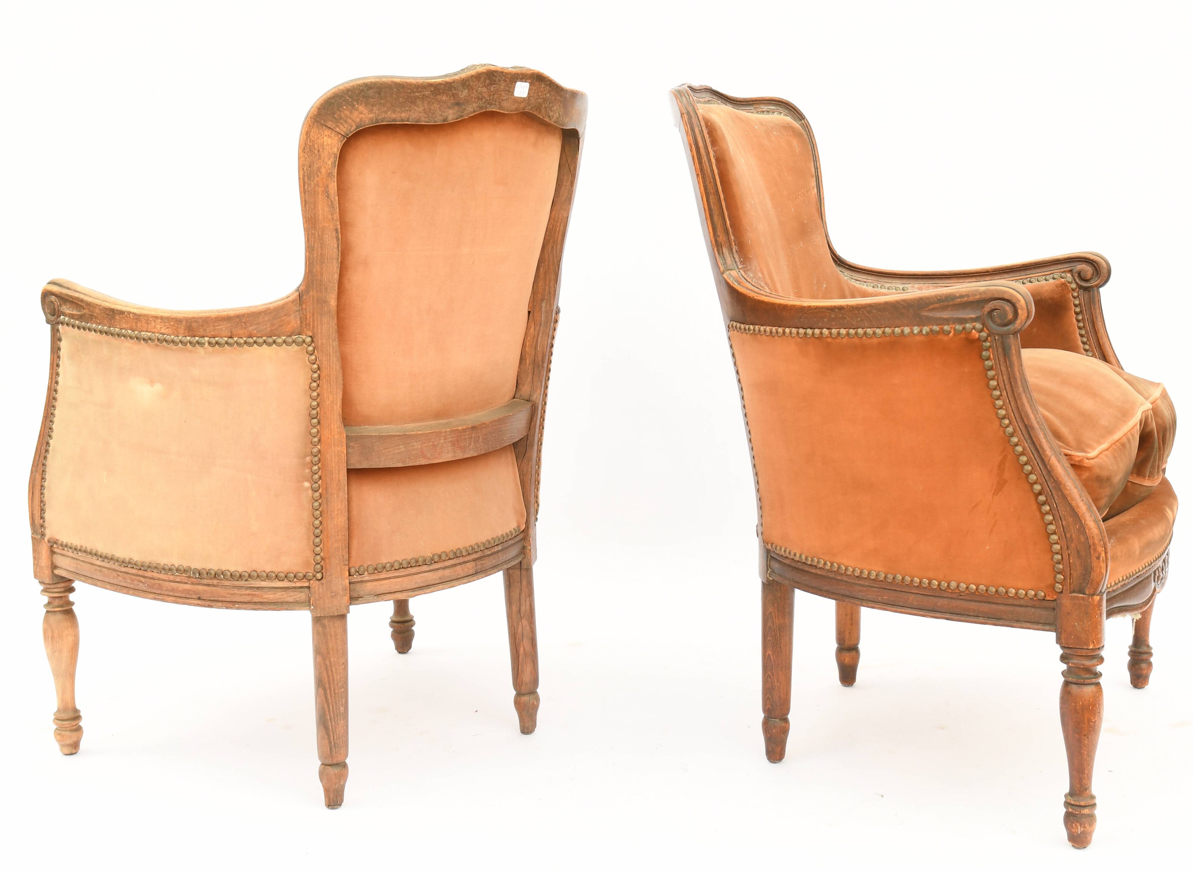 Paire de fauteuils bergère de style Louis XV