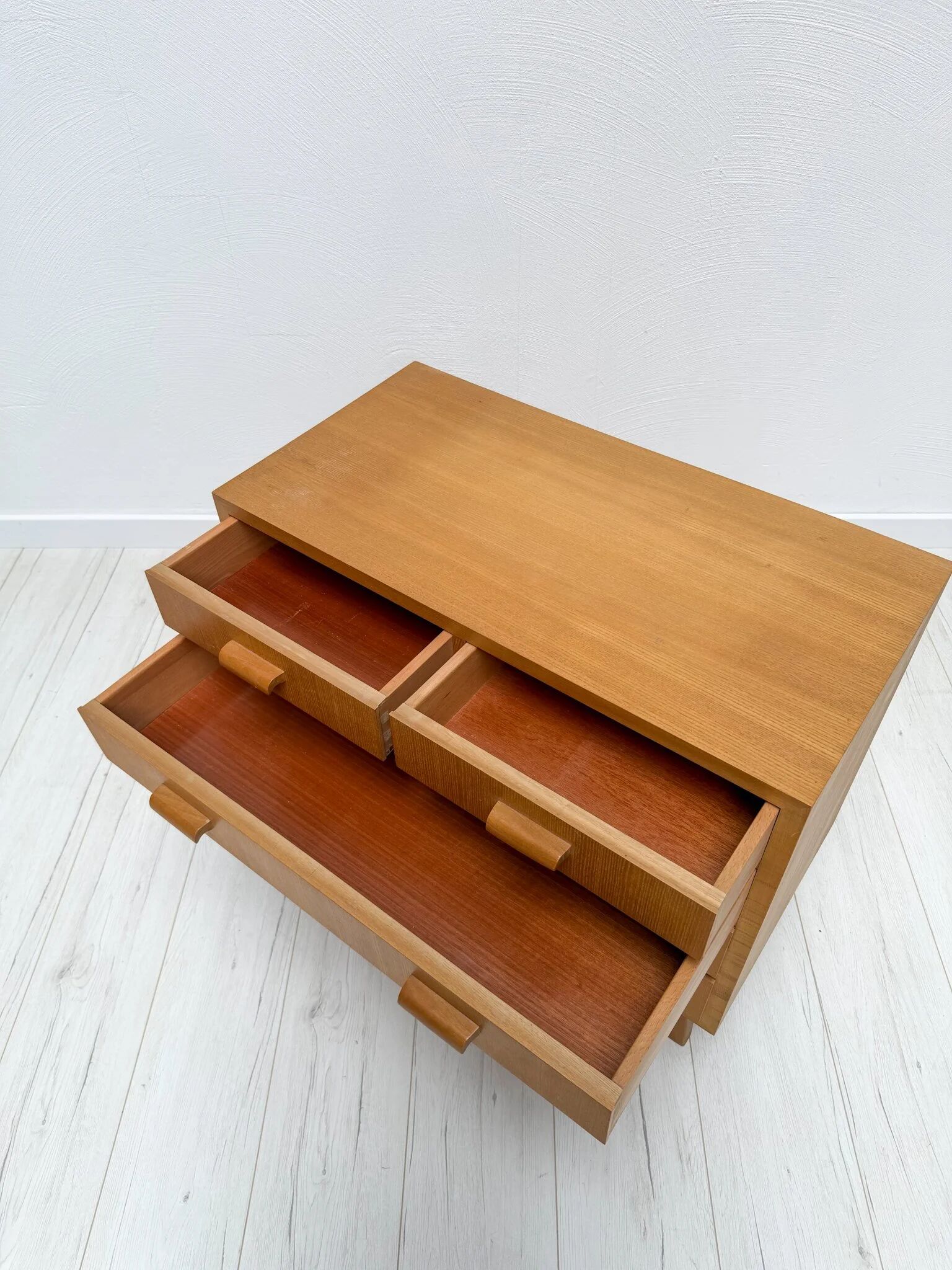 1960s vintage mid-century modern oak chest of drawers