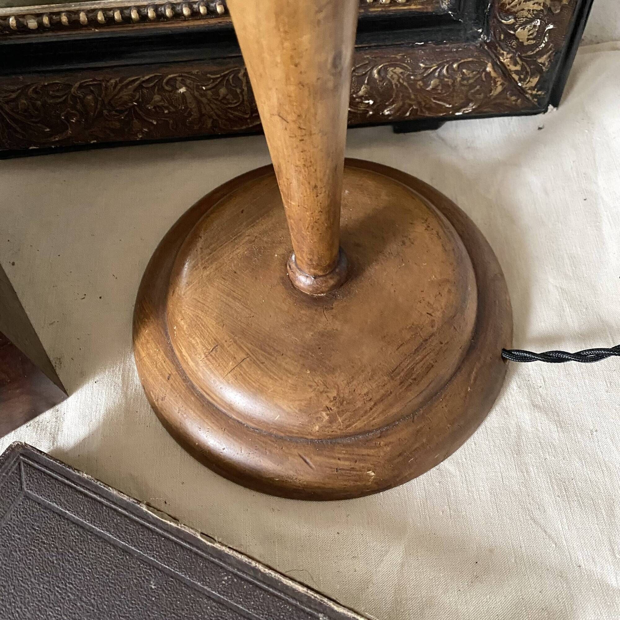 Large Art Deco lamp in Mazda style made of turned wood and opaline.